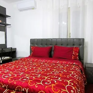 https://casa-gaia-camaiore.it-tuscanyhotel.com